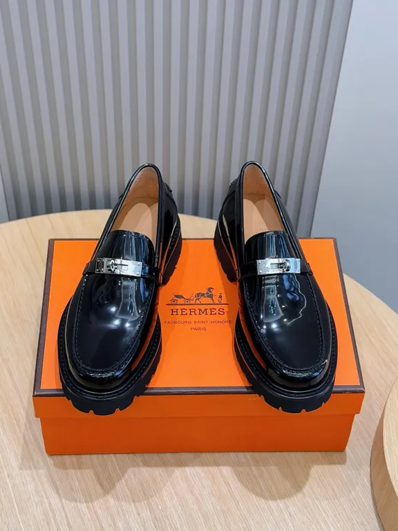 Hermes Shoe 